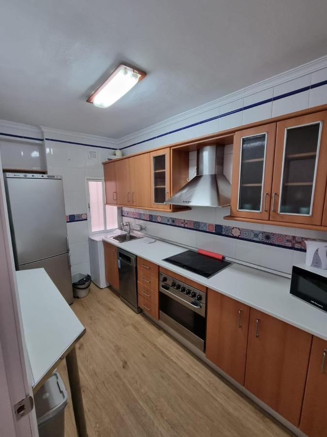 Holidays2Malaga 2 Bedroom Armengual De La Mota Close Shopping Center Bagian luar foto
