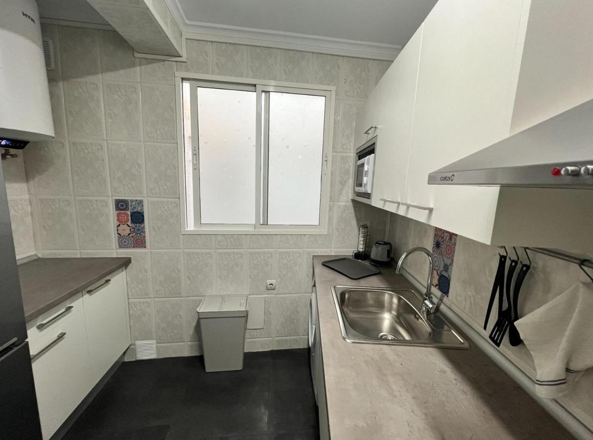 Holidays2Malaga 2 Bedroom Armengual De La Mota Close Shopping Center Bagian luar foto