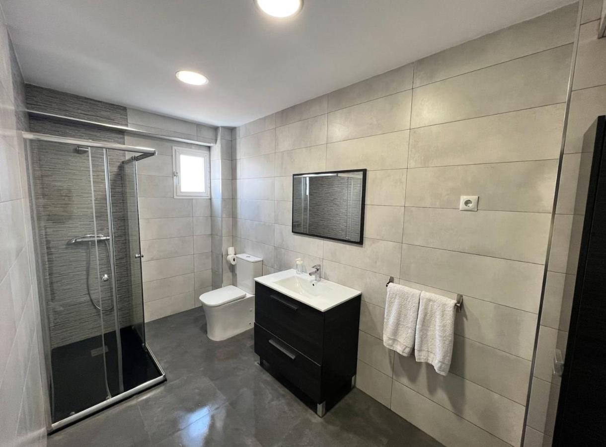 Holidays2Malaga 2 Bedroom Armengual De La Mota Close Shopping Center Bagian luar foto