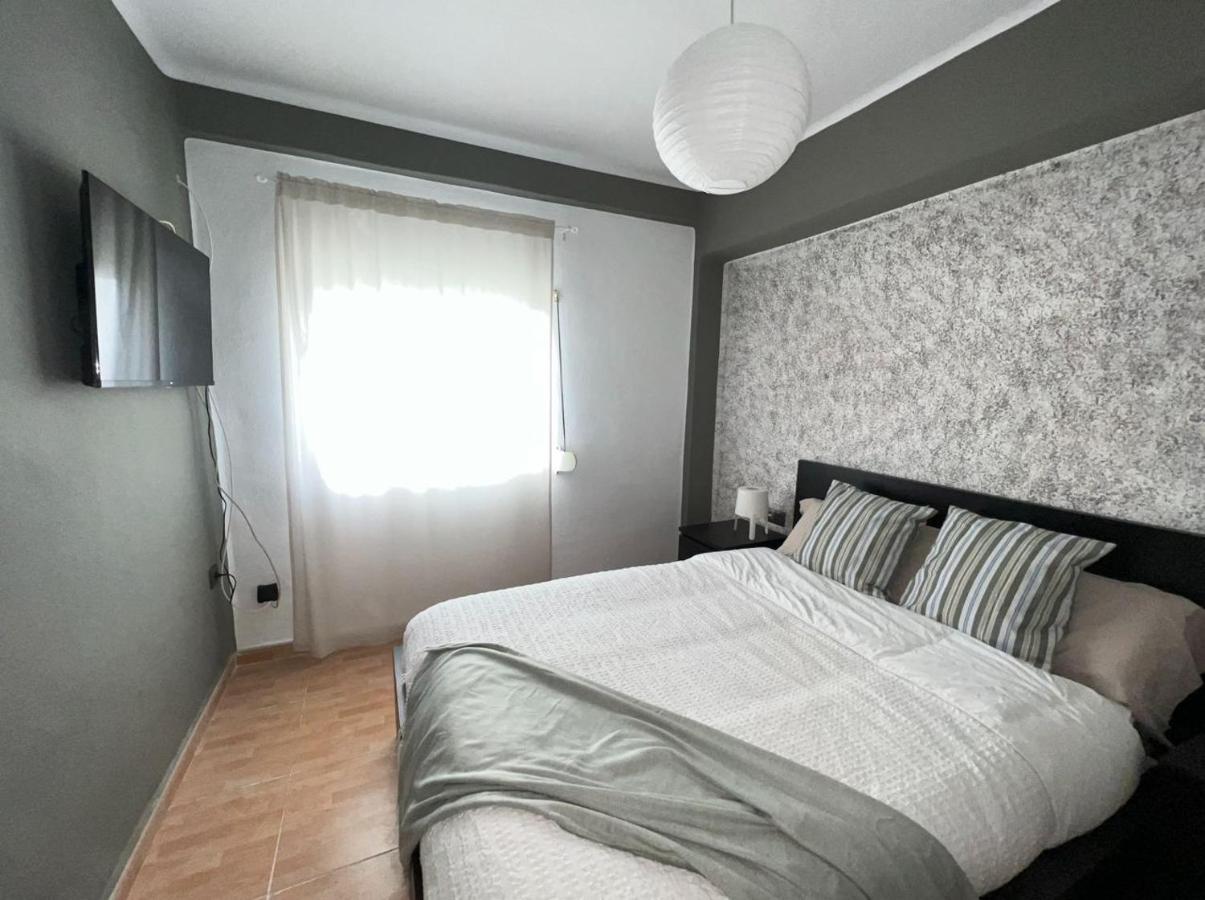 Holidays2Malaga 2 Bedroom Armengual De La Mota Close Shopping Center Bagian luar foto