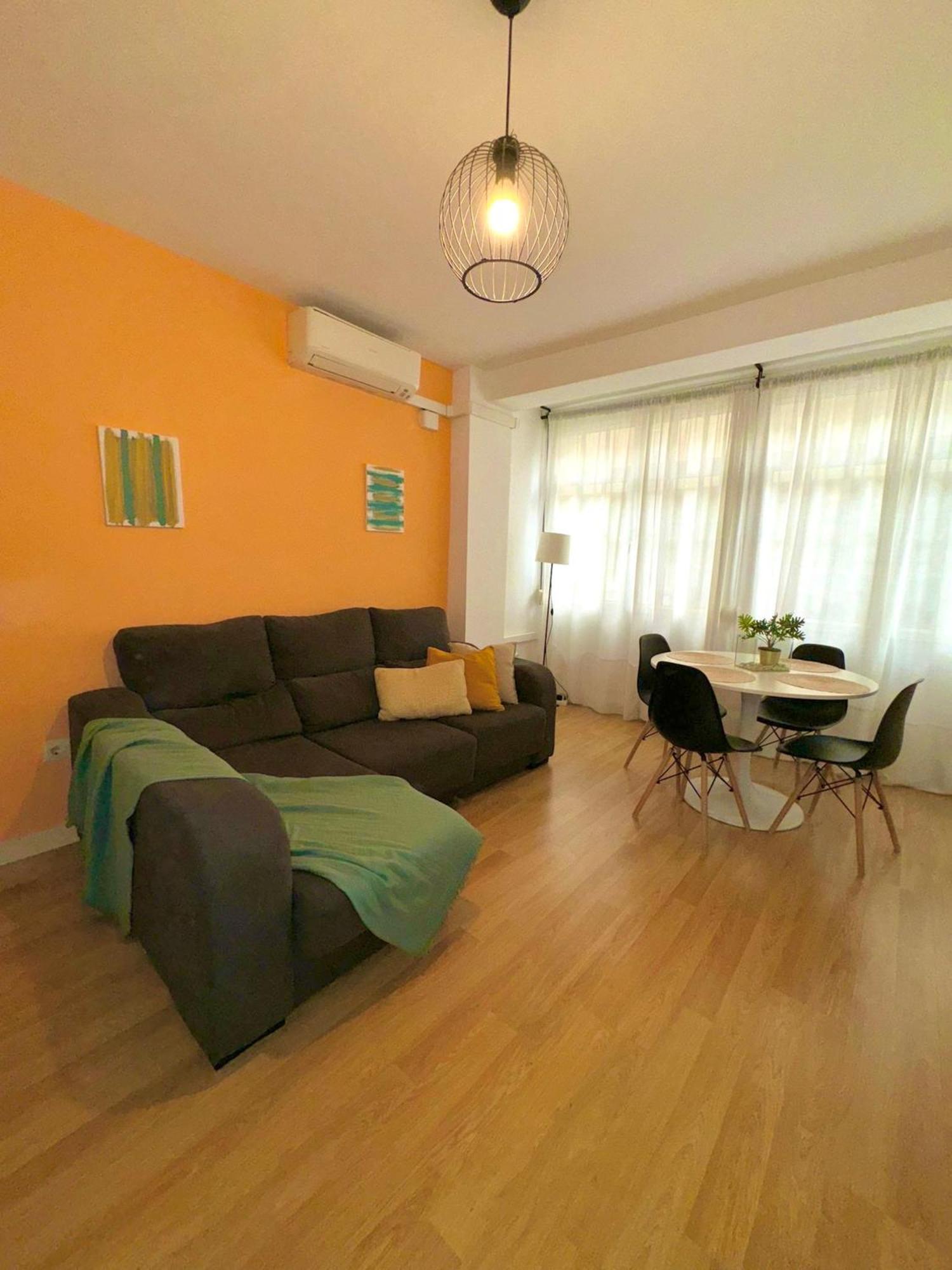 Holidays2Malaga 2 Bedroom Armengual De La Mota Close Shopping Center Bagian luar foto